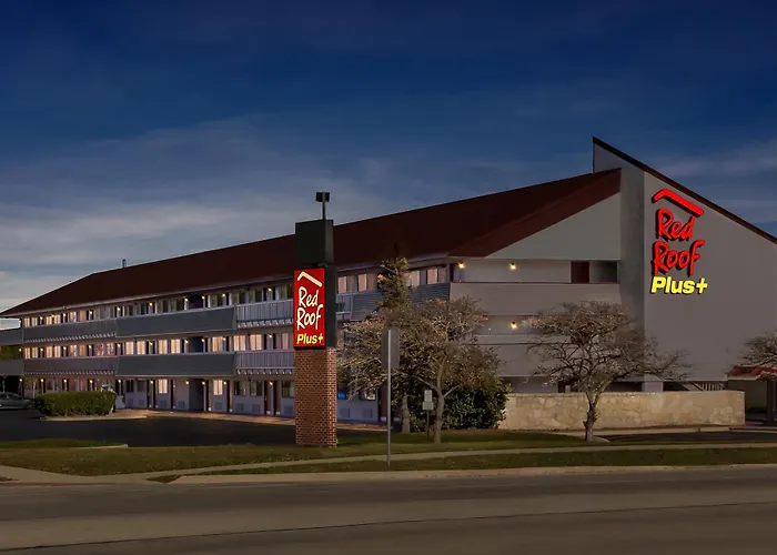 Red Roof Inn Plus Chicago - Hoffman Estates