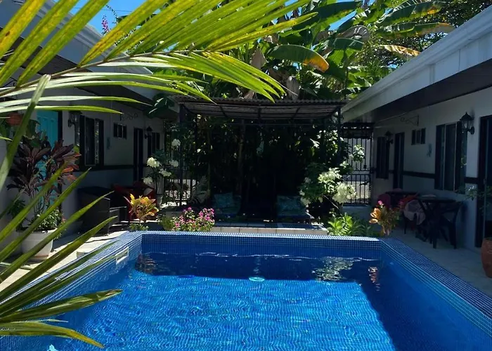 Perico Azul & Surf Camp