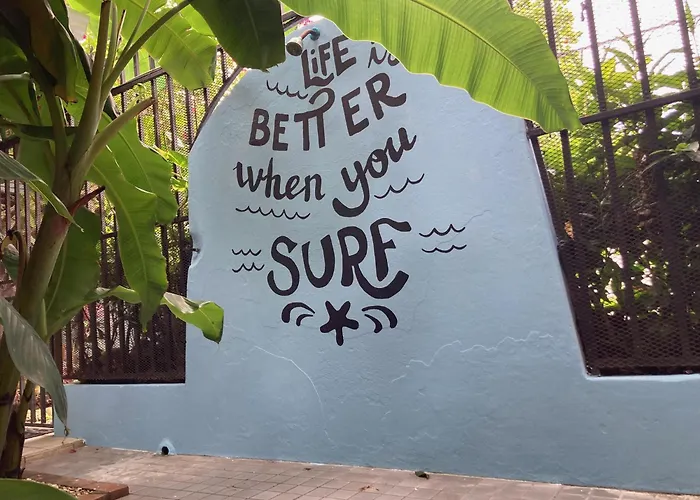 Perico Azul & Surf Camp