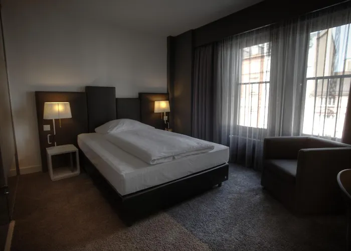 Hotel Bliss