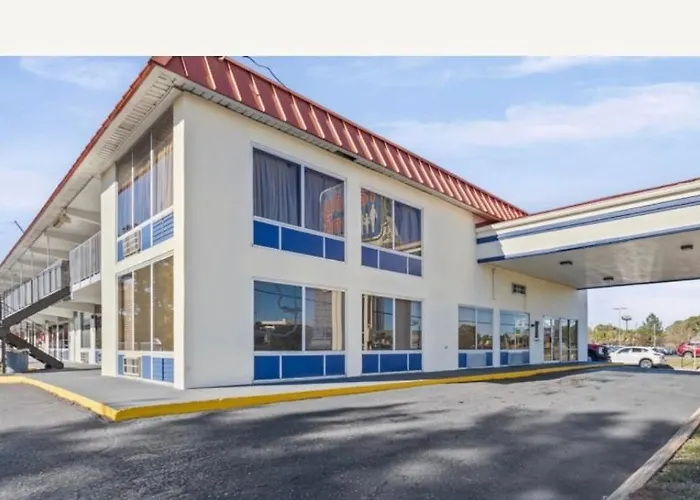 Family Inns Of America - Mobile