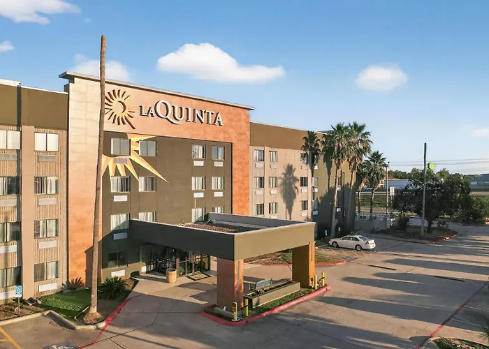 La Quinta By Wyndham Houston Baytown East