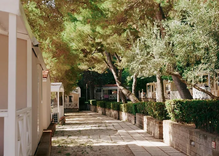 Green Garden Village con piscina, spiaggia riservata e parcheggio Sirolo