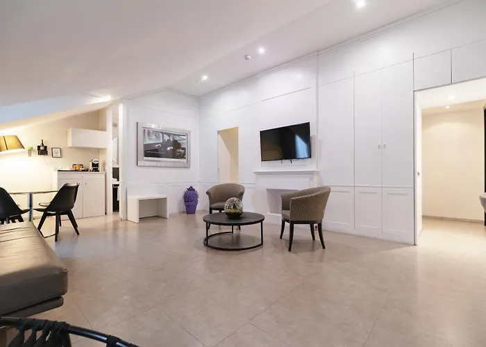 Montenapoleone Suites