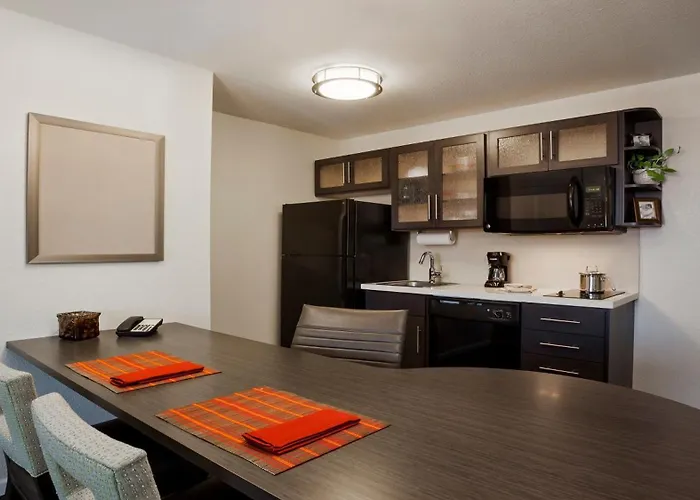 Candlewood Suites By Ihg