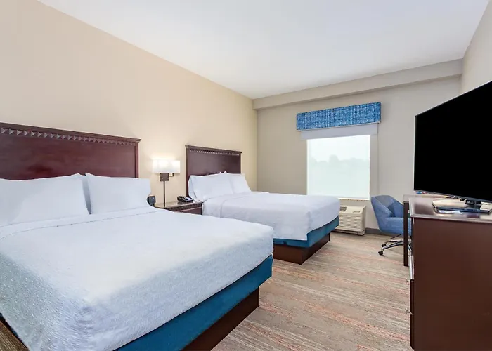 Hampton Inn And Suites Parkersburg Downtown