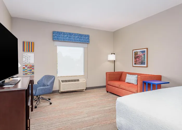 Hampton Inn And Suites Parkersburg Downtown