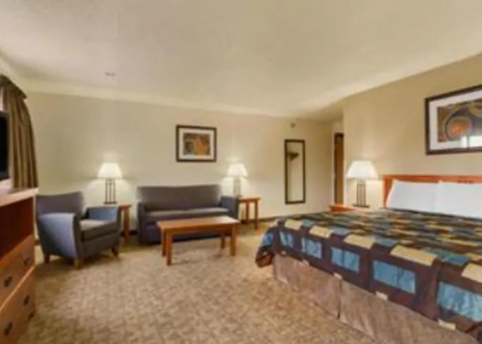Super 8 By Wyndham Ripley