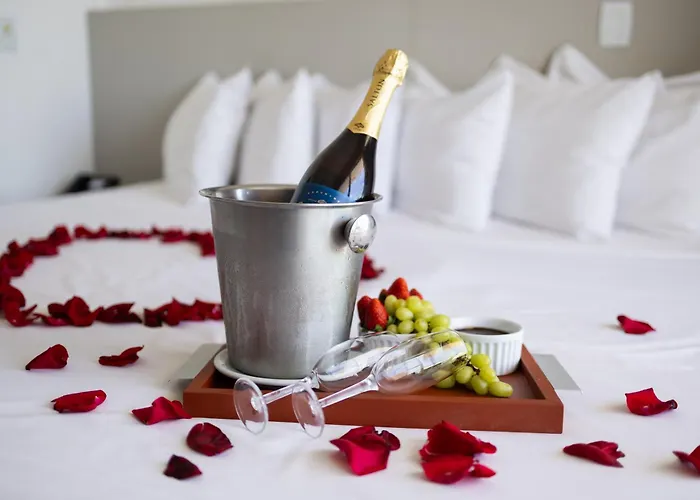 Ramada By Wyndham Macae Hotel & Suites