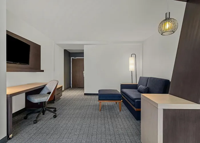 Courtyard By Marriott