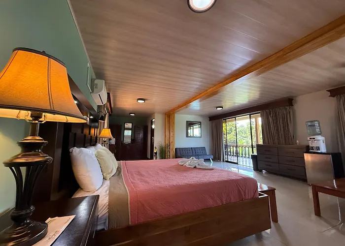 Hotel Margarita And Tour Operator Drake Bay