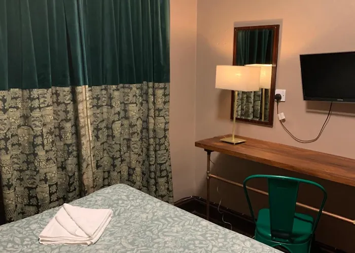 Four Stars Hotel