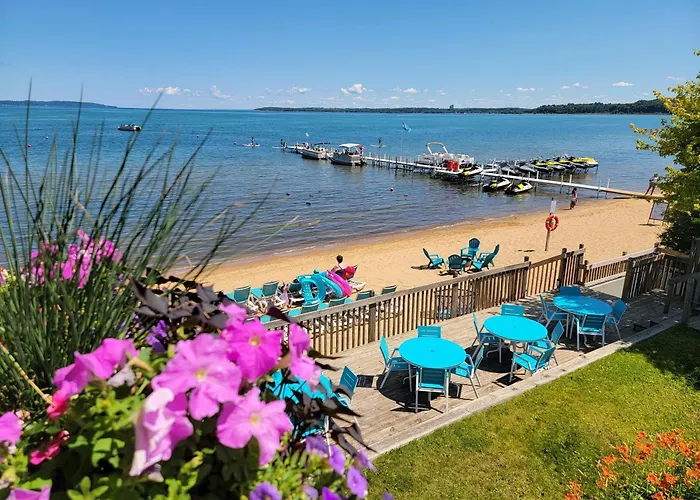 Brio Beach Inn