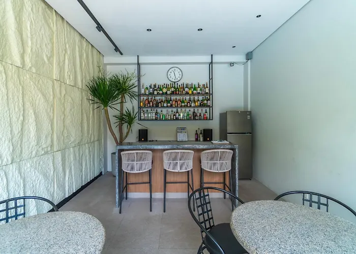 Tropicana Suites
