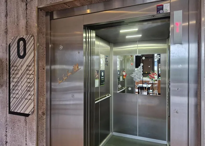 B&B Hotel Massy Gare Tgv