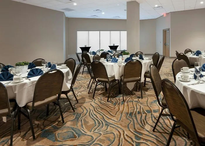 Oshkosh Marriott Waterfront Hotel & Convention Center