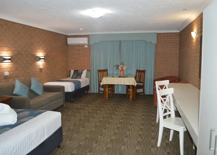 James Street Motor Inn