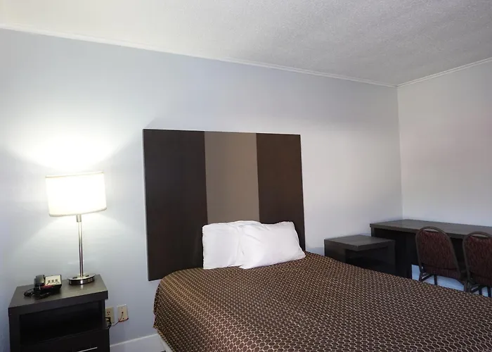 Cascades Motel - Chattanooga