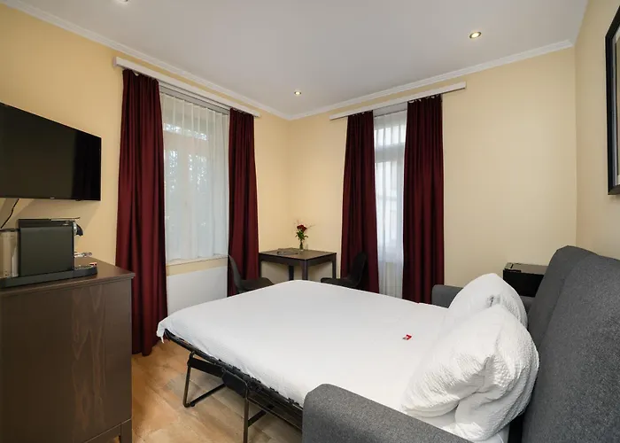 Swiss Inn & Apartments