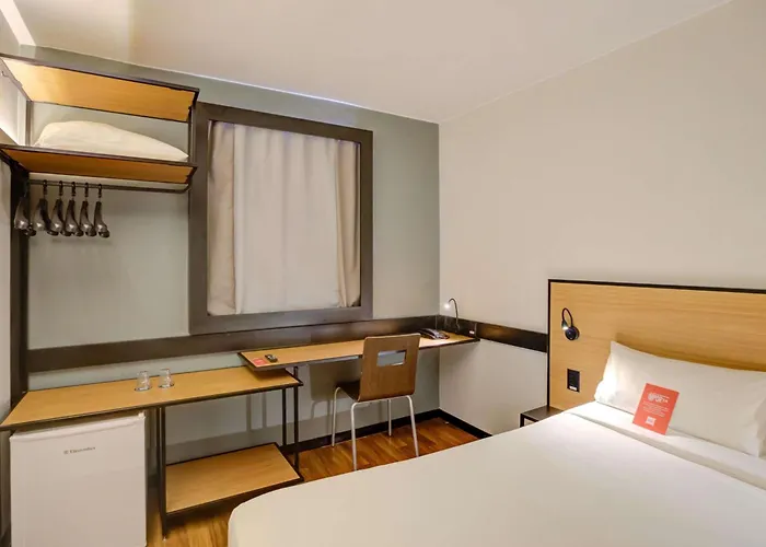 ibis Vitoria Praia de Camburi