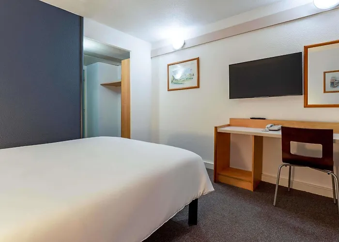 Ibis Paris Pantin Eglise