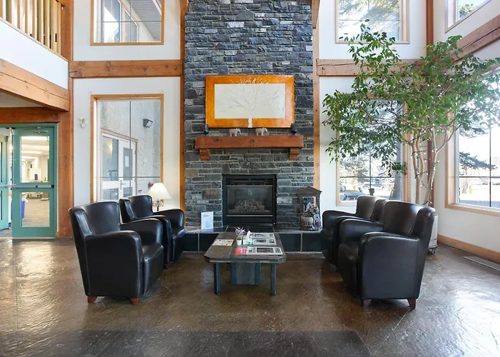 Lakeview Inns & Suites - Okotoks