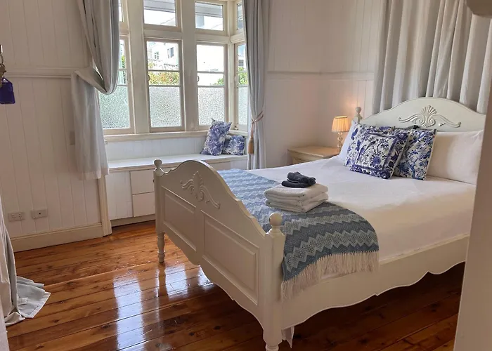 Kent Street Retreat