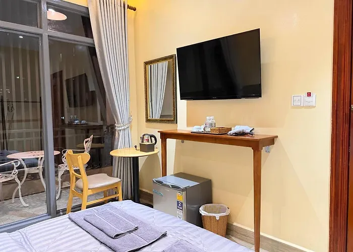 The Ray Hotel & Apartments