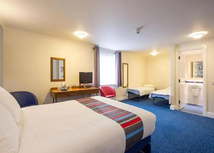 Travelodge Perth Central