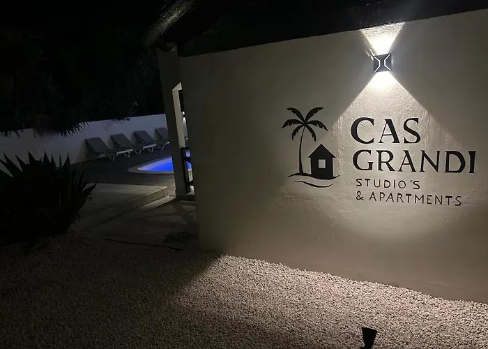 Cas Grandi Studios & Apartments With Pool & Jacuzzi