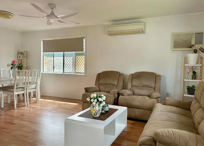Your Cozy Retreat In Graceville