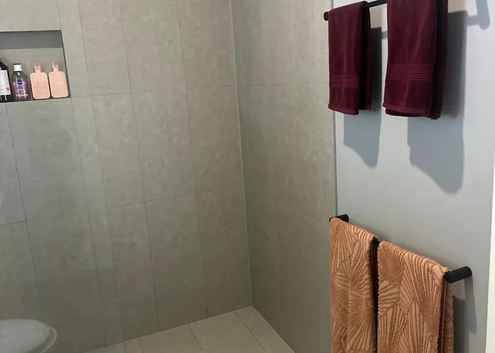 Cherrie Studio & Court Yard Private Pet Friendly Free Parking