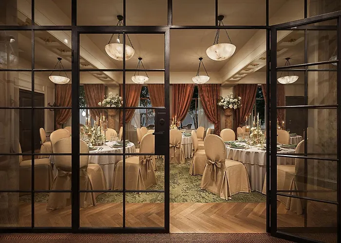 Savoy 1918, A Member Of Small Luxury Hotels Of The World