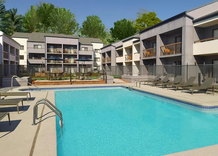 Courtyard By Marriott Birmingham Homewood