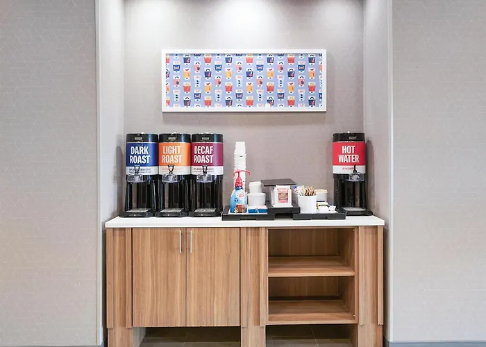 Hampton Inn & Suites