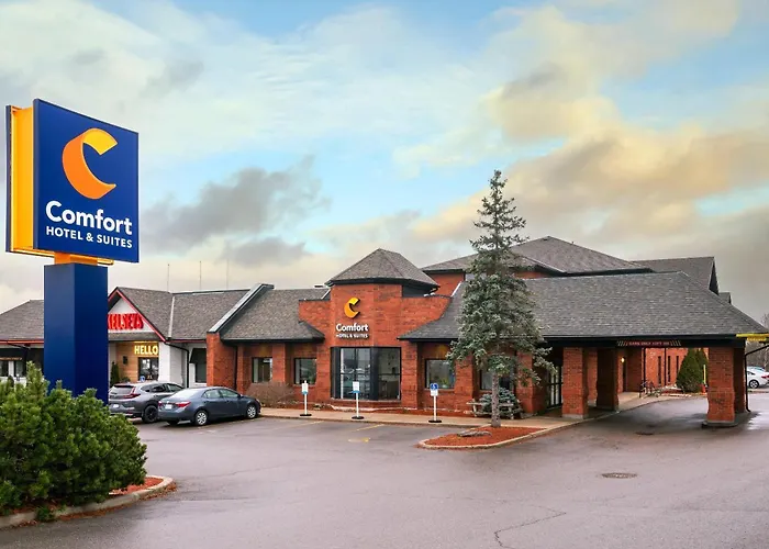 Comfort Hotel & Suites