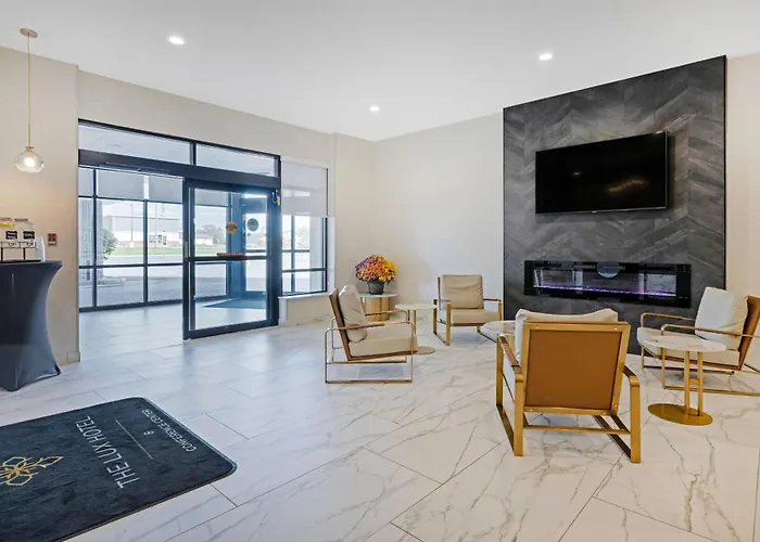 The Lux Hotel & Conference Center, An Ascend Collection Hotel