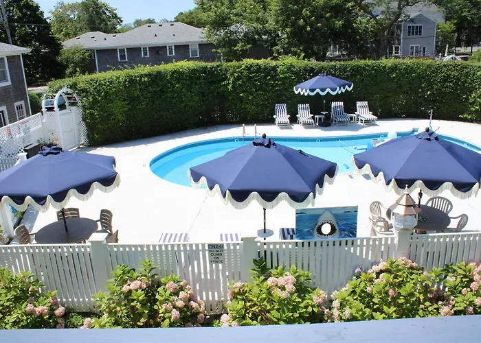 Edgartown Commons Vacation Apartments
