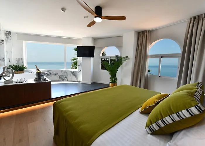 Hotel Salobreña Suites