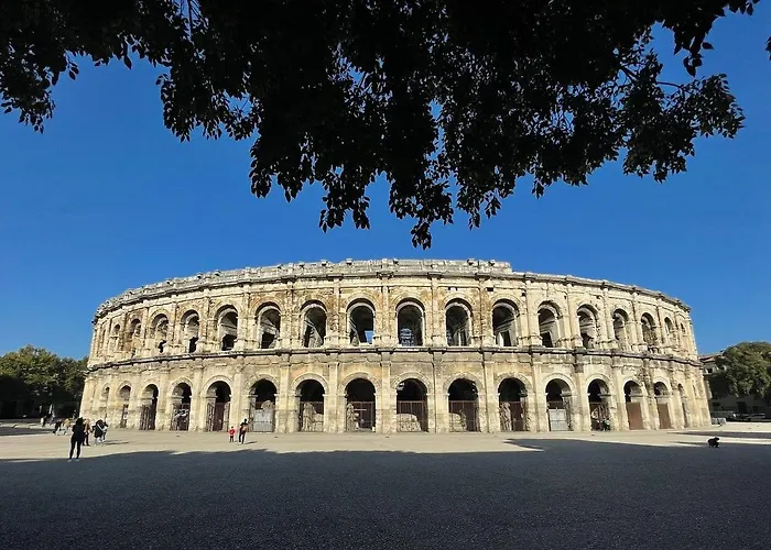 Hôtels pas chers à Nîmes