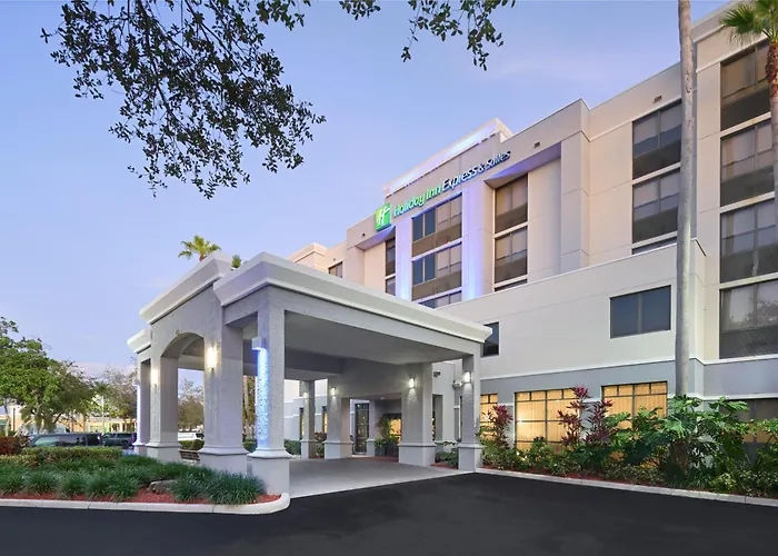 Holiday Inn Express Hotel & Suites Kendall East-Miami By Ihg