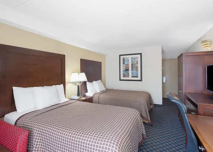 Days Inn By Wyndham Geneva/Finger Lakes