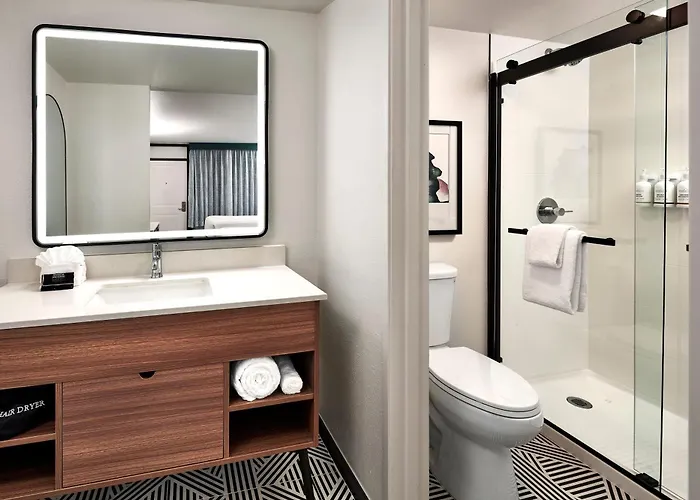 La Quinta By Wyndham Thousand Oaks-Newbury Park