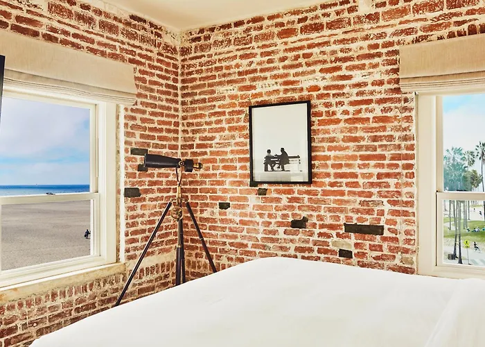 Venice V Hotel