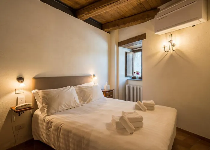 Borgotufi Albergo Diffuso