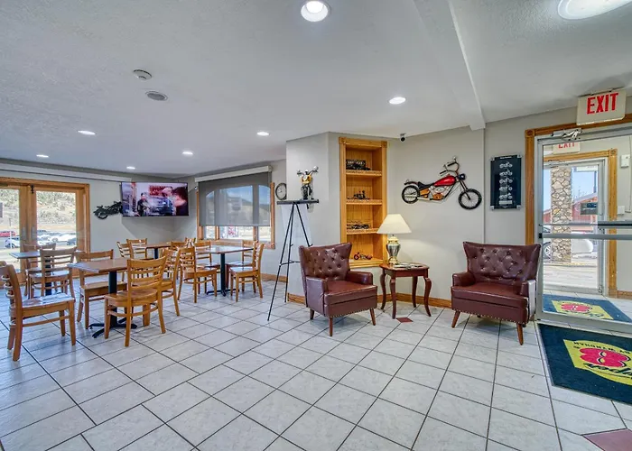 Super 8 By Wyndham Sturgis