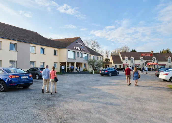 Hotel The Originals Bernay Acropole
