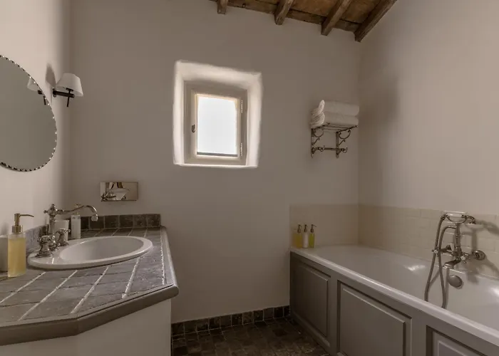 Les Petites Maisons - Hameau des Baux
