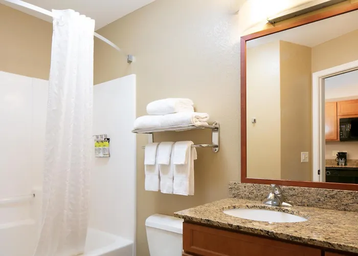 Candlewood Suites By Ihg