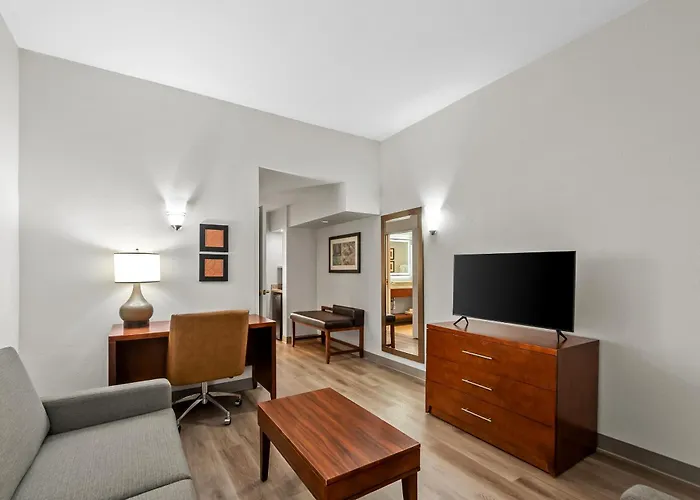 Comfort Suites Near Potomac Mills